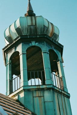 Kobberarbejdet på hovedtårnet</br>