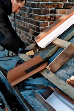 Kobberarbejdet på hovedtårnet